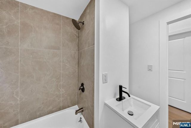 171 Edmund Avenue, Paterson, NJ 07502