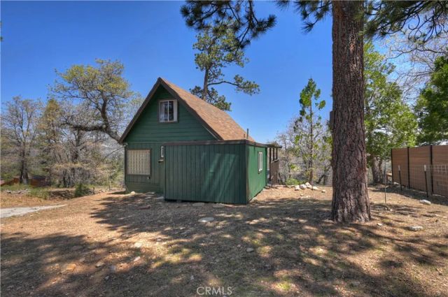697 Villa Grove, Big Bear City, CA 92314