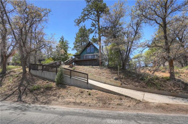 697 Villa Grove, Big Bear City, CA 92314