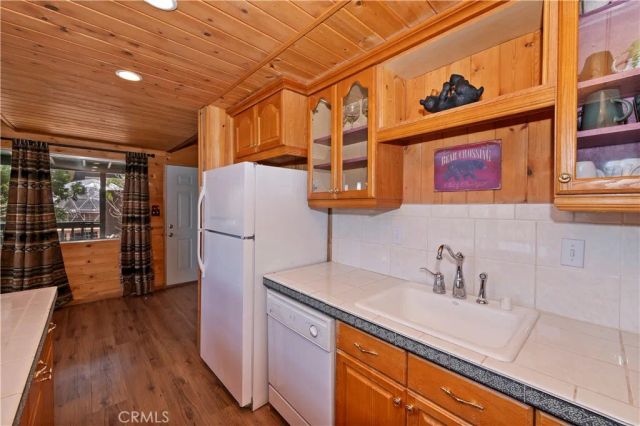 697 Villa Grove, Big Bear City, CA 92314