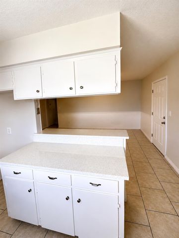502 N Oak Street, Texas City, TX 77591