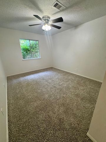 502 N Oak Street, Texas City, TX 77591