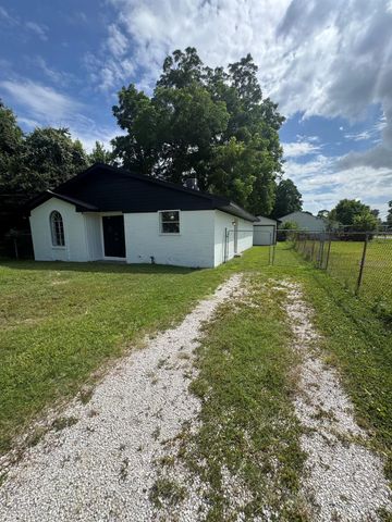 502 N Oak Street, Texas City, TX 77591