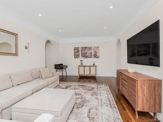 1440 Midland Avenue 5C, Bronxville, NY 10708