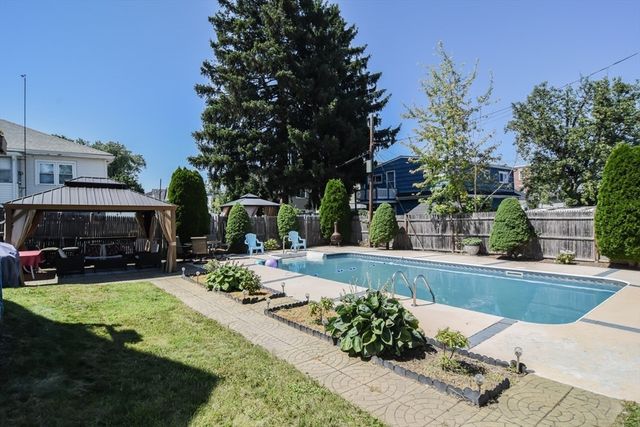 43 Warren St, Revere, MA 02151