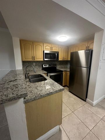 8660 NW 6th Lane 5103, Miami, FL 33126