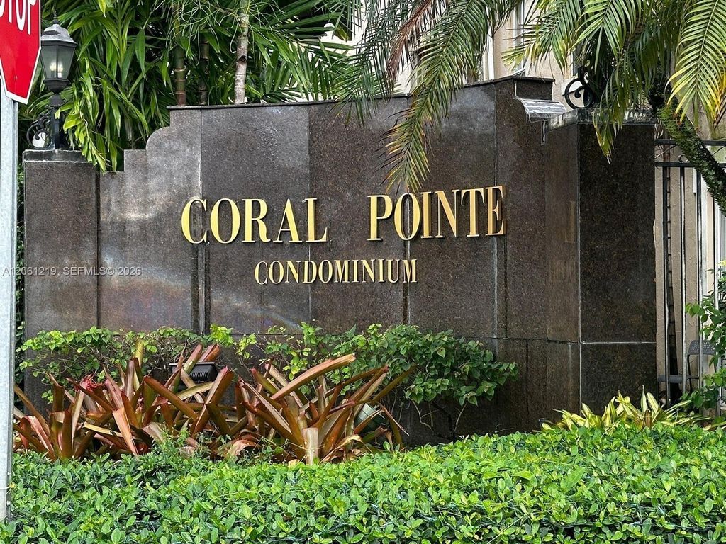 8660 NW 6th Lane 5103, Miami, FL 33126