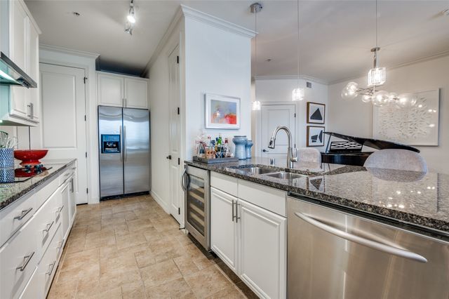 8616 Turtle Creek Boulevard 421, Dallas, TX 75225
