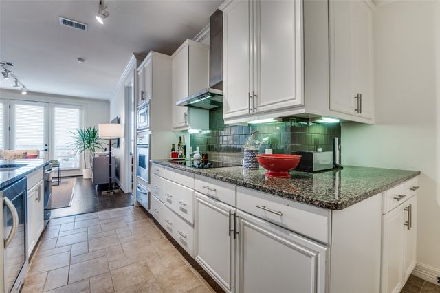 8616 Turtle Creek Boulevard 421, Dallas, TX 75225