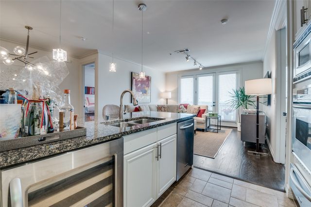 8616 Turtle Creek Boulevard 421, Dallas, TX 75225