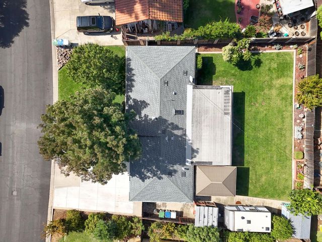 5739 E Hampton Way, Fresno, CA 93727