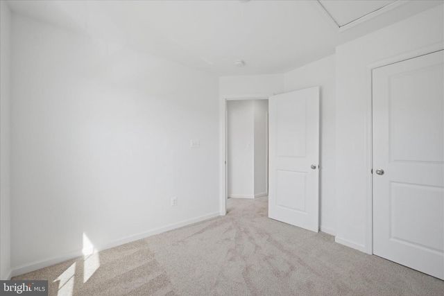 32 PITCH PINE CT, Bunker Hill, WV 25413