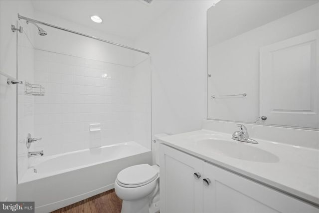 32 PITCH PINE CT, Bunker Hill, WV 25413