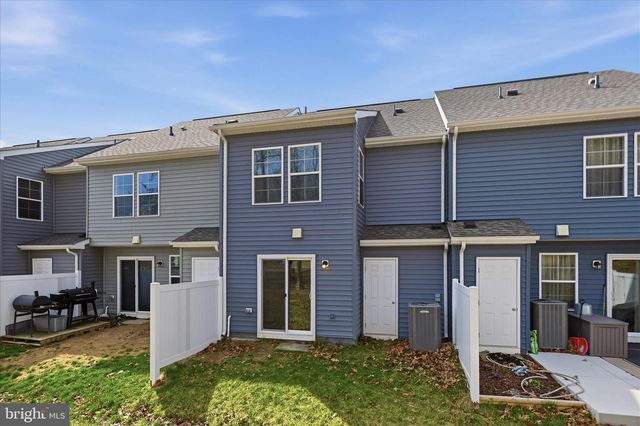 32 PITCH PINE CT, Bunker Hill, WV 25413