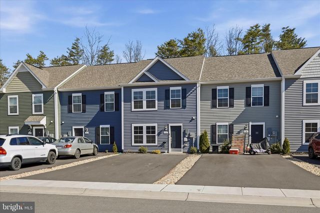 32 PITCH PINE CT, Bunker Hill, WV 25413