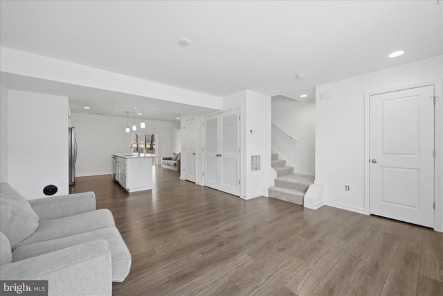 32 PITCH PINE CT, Bunker Hill, WV 25413