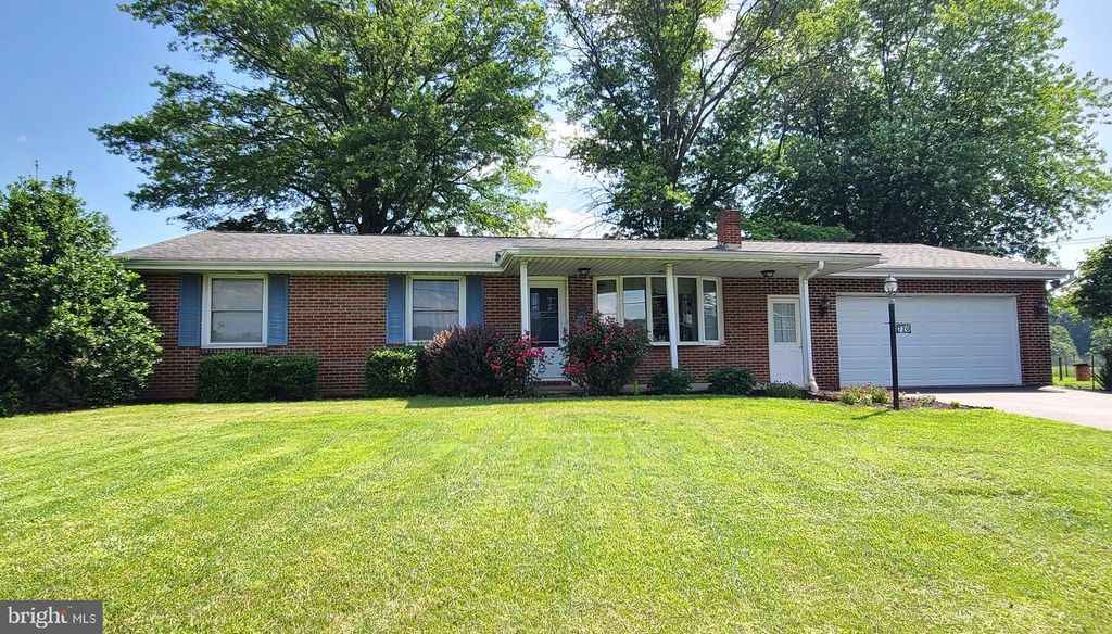 720 S COCALICO RD, Denver, PA 17517