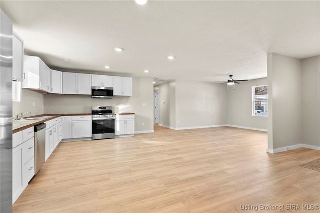 982 N Third Street, Austin, IN 47102