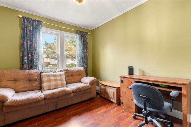 50 Pratt Ave, Somerset, MA 02726