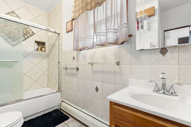 50 Pratt Ave, Somerset, MA 02726