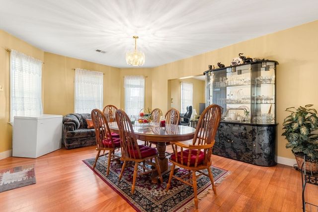 50 Pratt Ave, Somerset, MA 02726