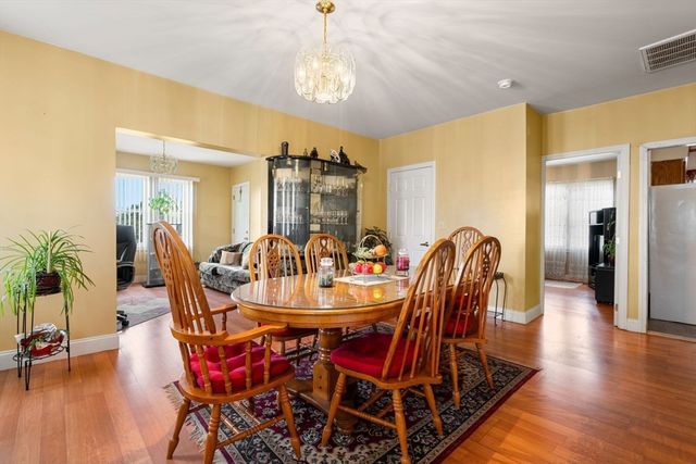 50 Pratt Ave, Somerset, MA 02726