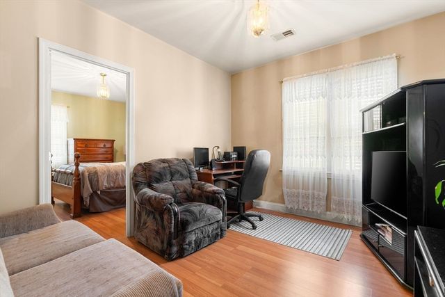 50 Pratt Ave, Somerset, MA 02726