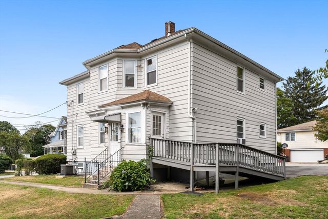 50 Pratt Ave, Somerset, MA 02726