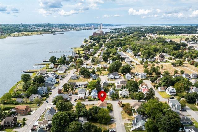 50 Pratt Ave, Somerset, MA 02726