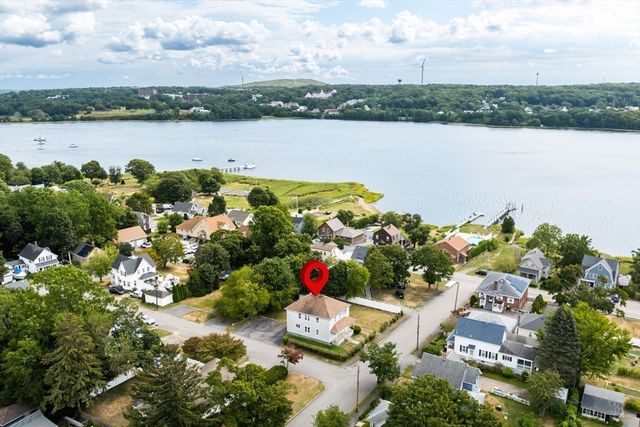 50 Pratt Ave, Somerset, MA 02726