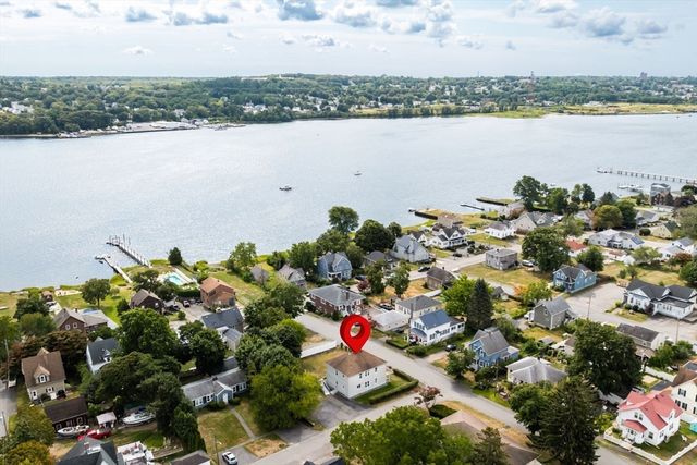 50 Pratt Ave, Somerset, MA 02726