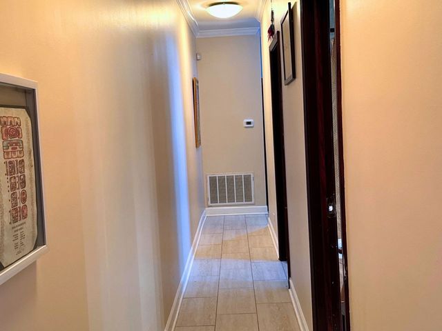 4932 N Harding Avenue 1S, Chicago, IL 60625