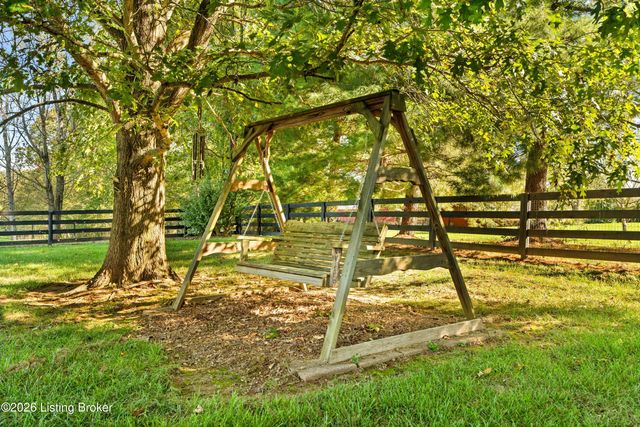 124 Whitetail Dr, Taylorsville, KY 40071