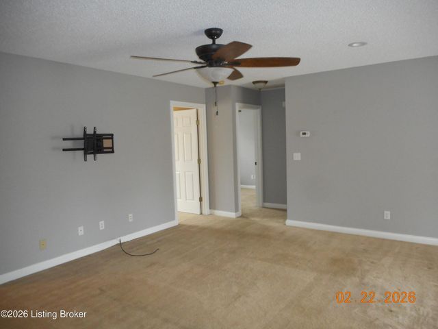 124 Whitetail Dr, Taylorsville, KY 40071