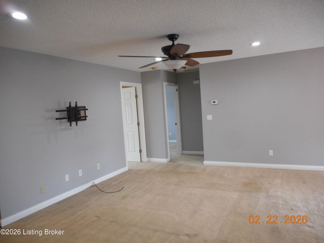 124 Whitetail Dr, Taylorsville, KY 40071