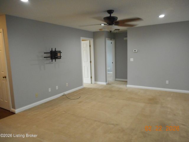 124 Whitetail Dr, Taylorsville, KY 40071