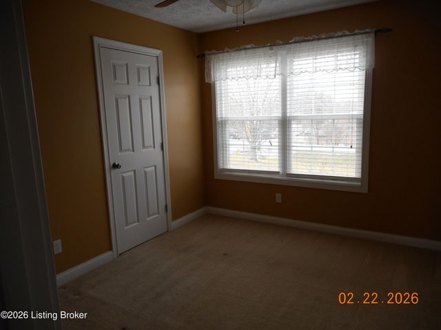 124 Whitetail Dr, Taylorsville, KY 40071