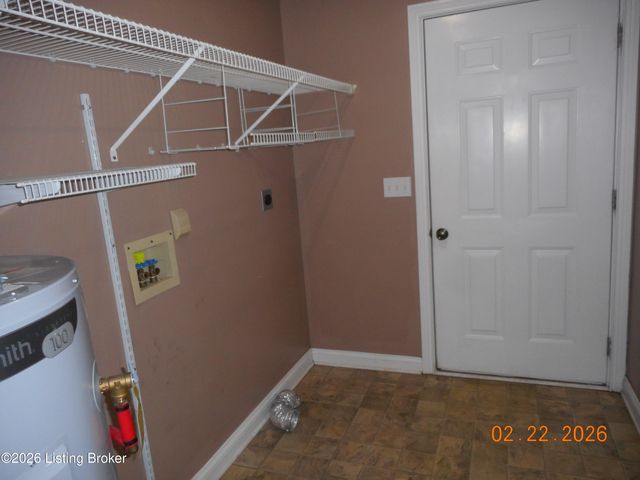 124 Whitetail Dr, Taylorsville, KY 40071