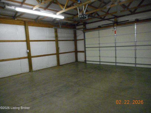 124 Whitetail Dr, Taylorsville, KY 40071