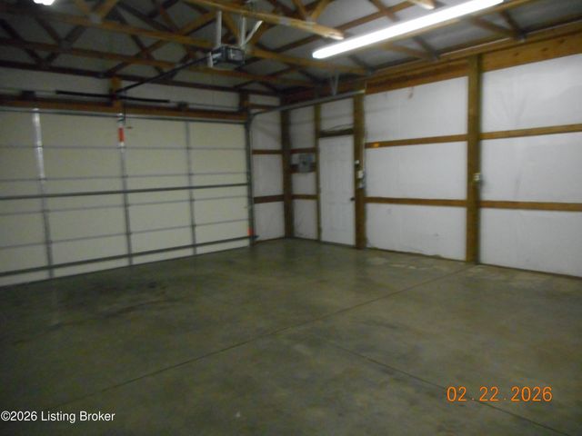 124 Whitetail Dr, Taylorsville, KY 40071