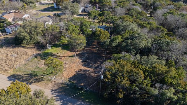 566 County Road 1743, Clifton, TX 76634