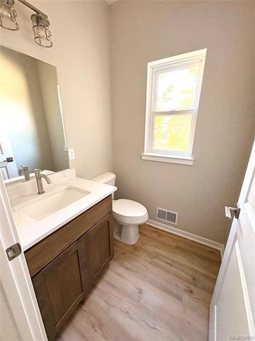 1296 Blue Ridge Parkway, White Lake, MI 48383