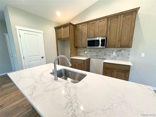 1296 Blue Ridge Parkway, White Lake, MI 48383