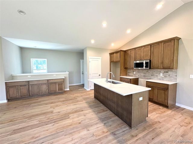 1296 Blue Ridge Parkway, White Lake, MI 48383