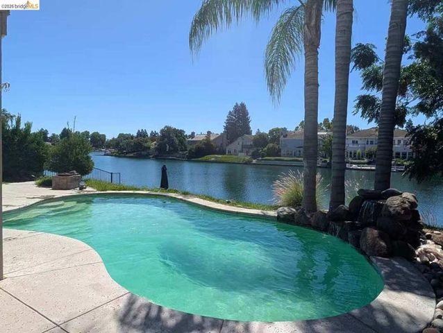 4958 4958 Bay View CIR, Stockton, CA 95219