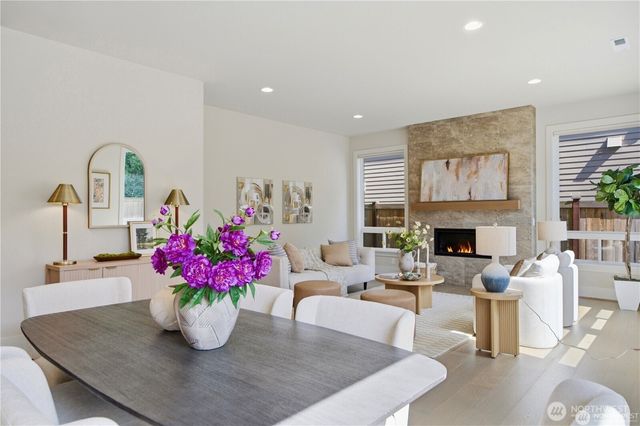 23623 SE 35th Court, Sammamish, WA 98029