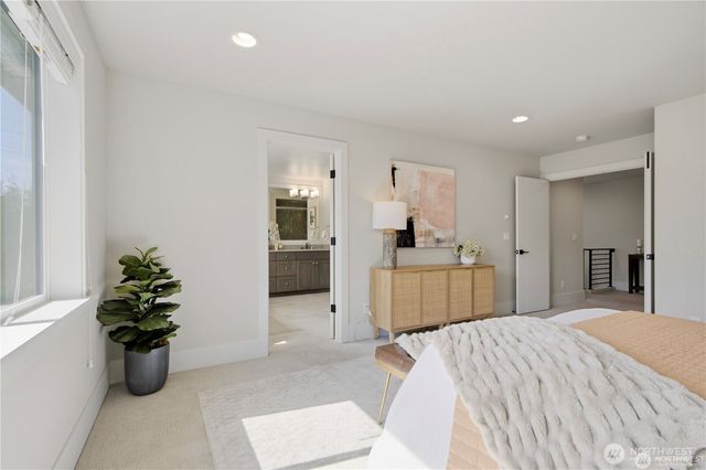 23623 SE 35th Court, Sammamish, WA 98029