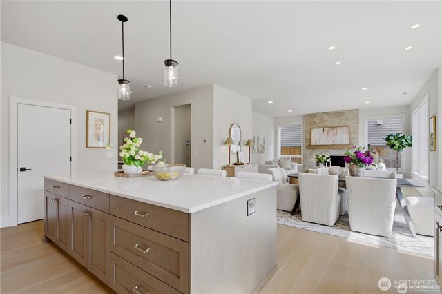 23623 SE 35th Court, Sammamish, WA 98029