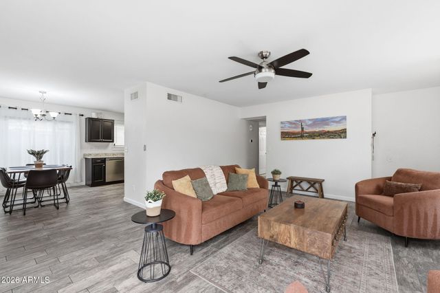 630 E JENSEN Street 104, Mesa, AZ 85203
