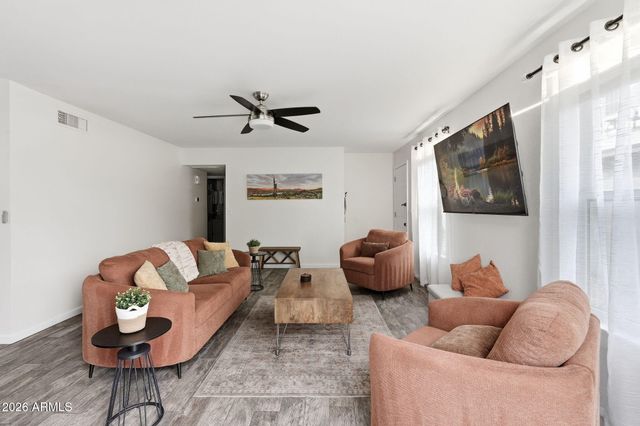 630 E JENSEN Street 104, Mesa, AZ 85203